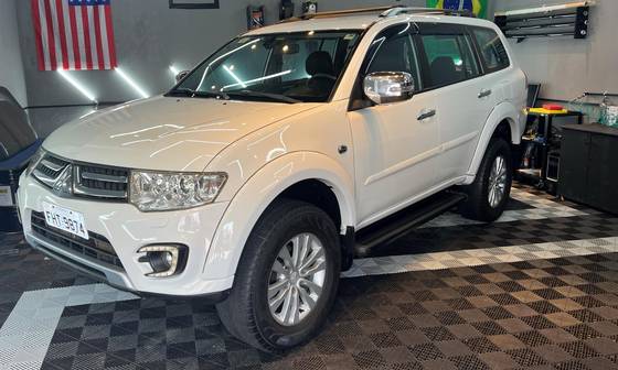 MITSUBISHI PAJERO 3.2 HPE 4X4 7 LUGARES 16V TURBO INTERCOOLER DIESEL 4P AUTOMÁTICO